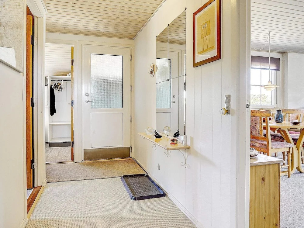 Alluring Holiday Home in Hvide Sande With Terrace - фото 8