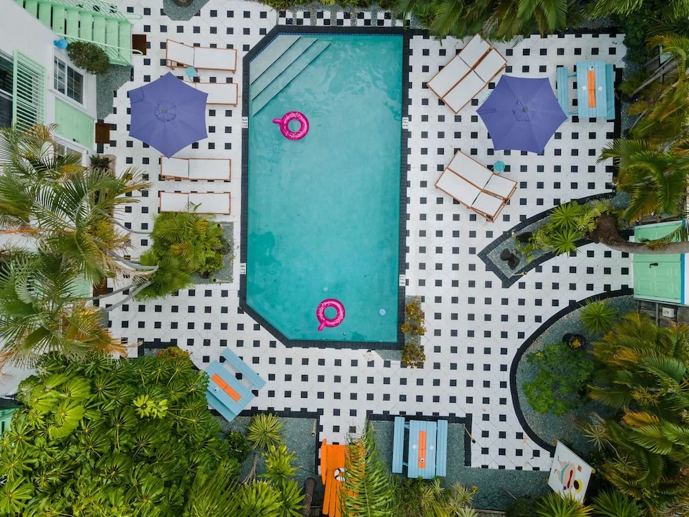 Las Olas Guest House