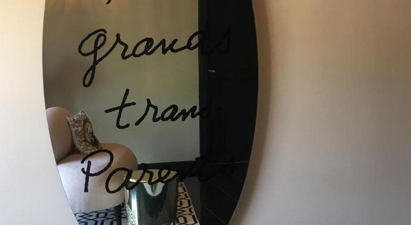 gallery_image_hidden_16