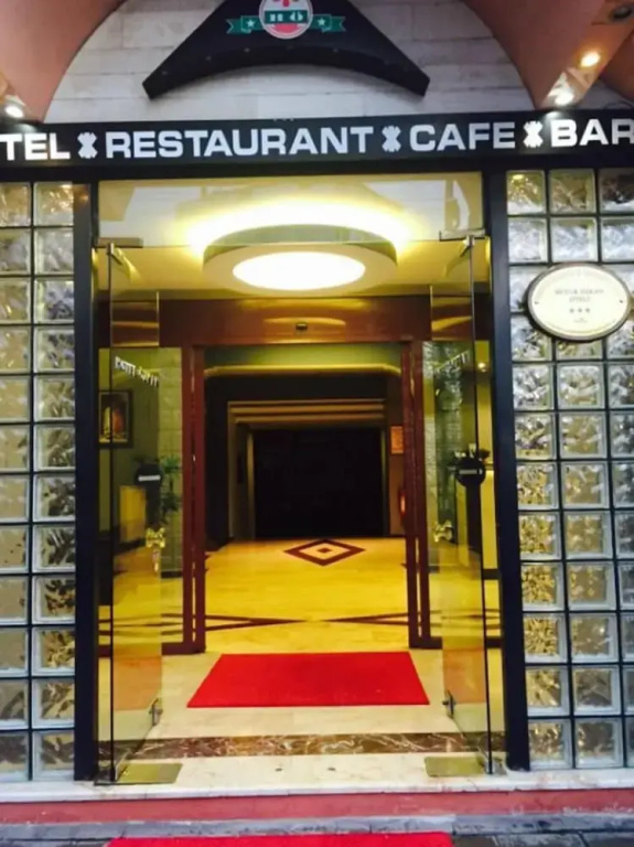 Lobby & Reception