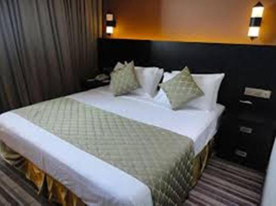 Pearl Grand Hotel