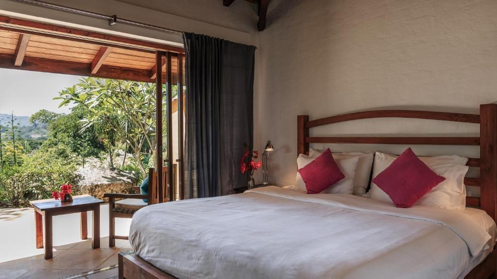 Bougainvillea Retreat