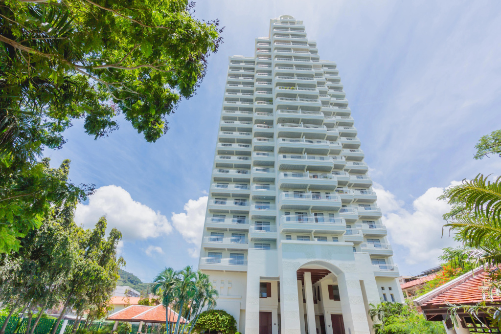 Waterfront Suites Phuket by Centara — фото