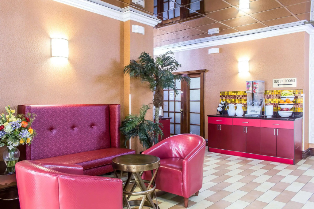 Rodeway Inn Capri — фото