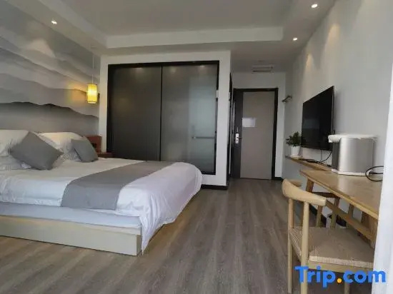 Standard Double room with balcony and with view (full double bed)