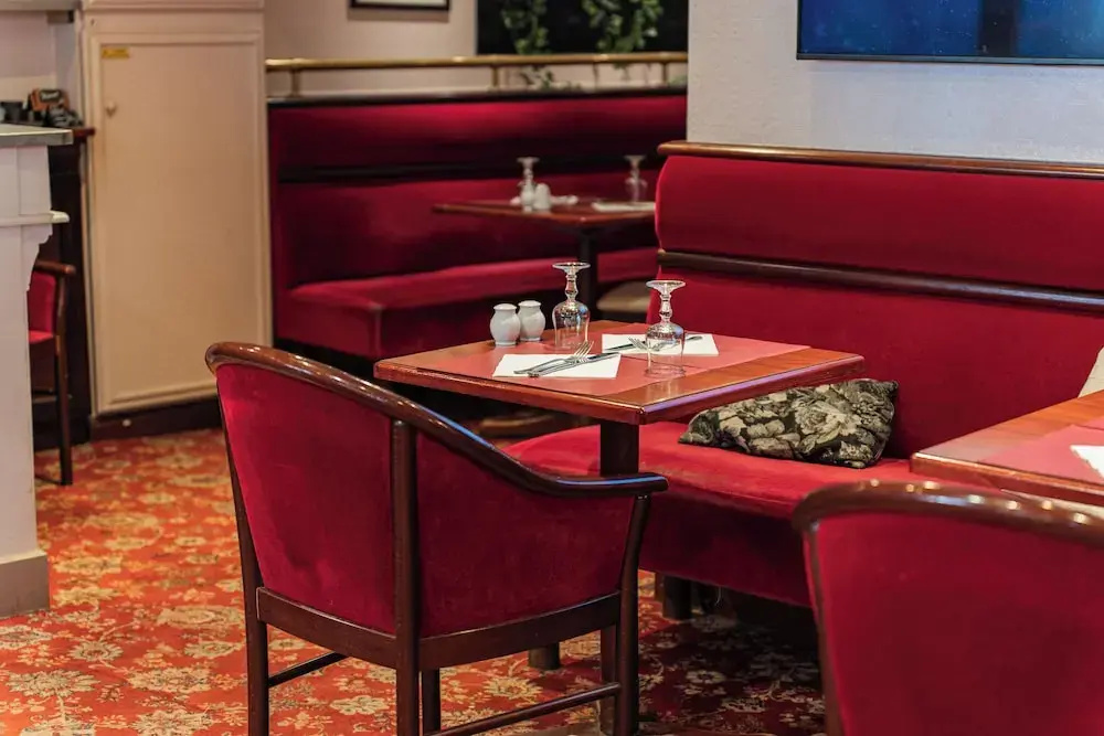Logis Hôtel Le Plantagenêt - Général