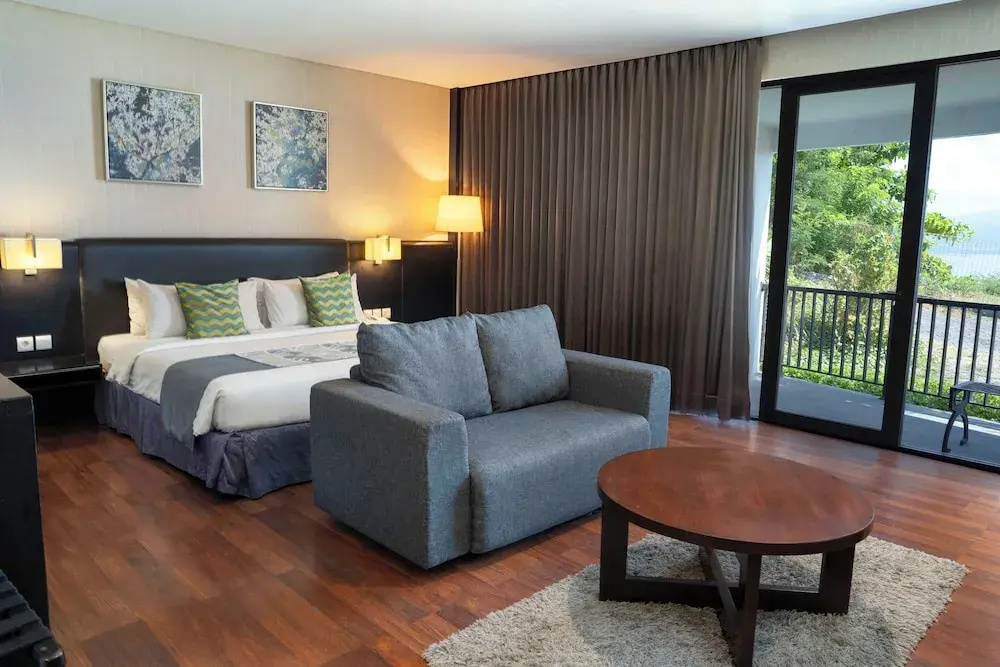 Junior Suite with balcony and with sea view