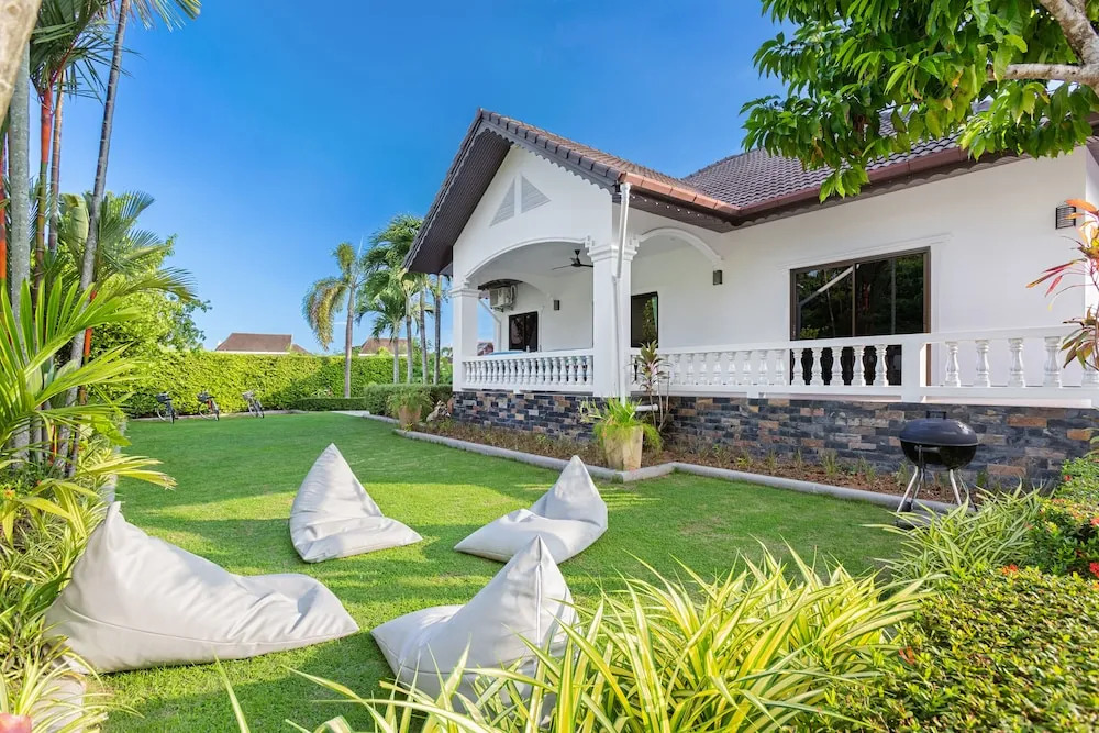 Семейная вилла с 5 комнатами с красивым видом из окна в Happy Family Villa 2