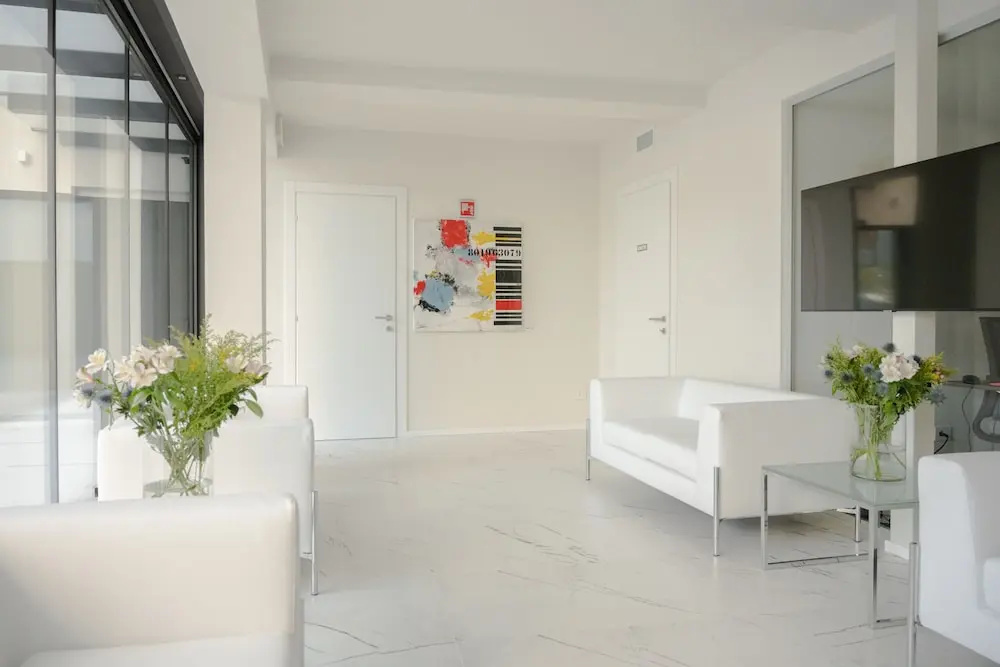 Lobby & Reception
