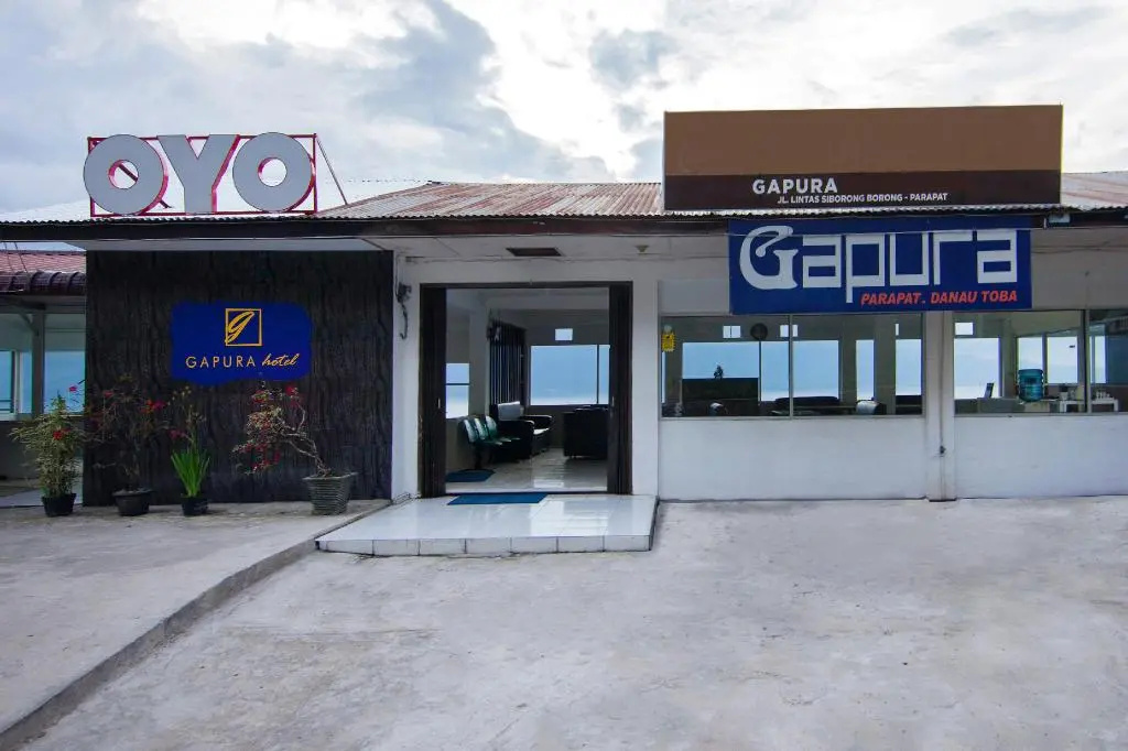 Collection O Gapura Hotel Near Parapat Penatapan Danau Toba