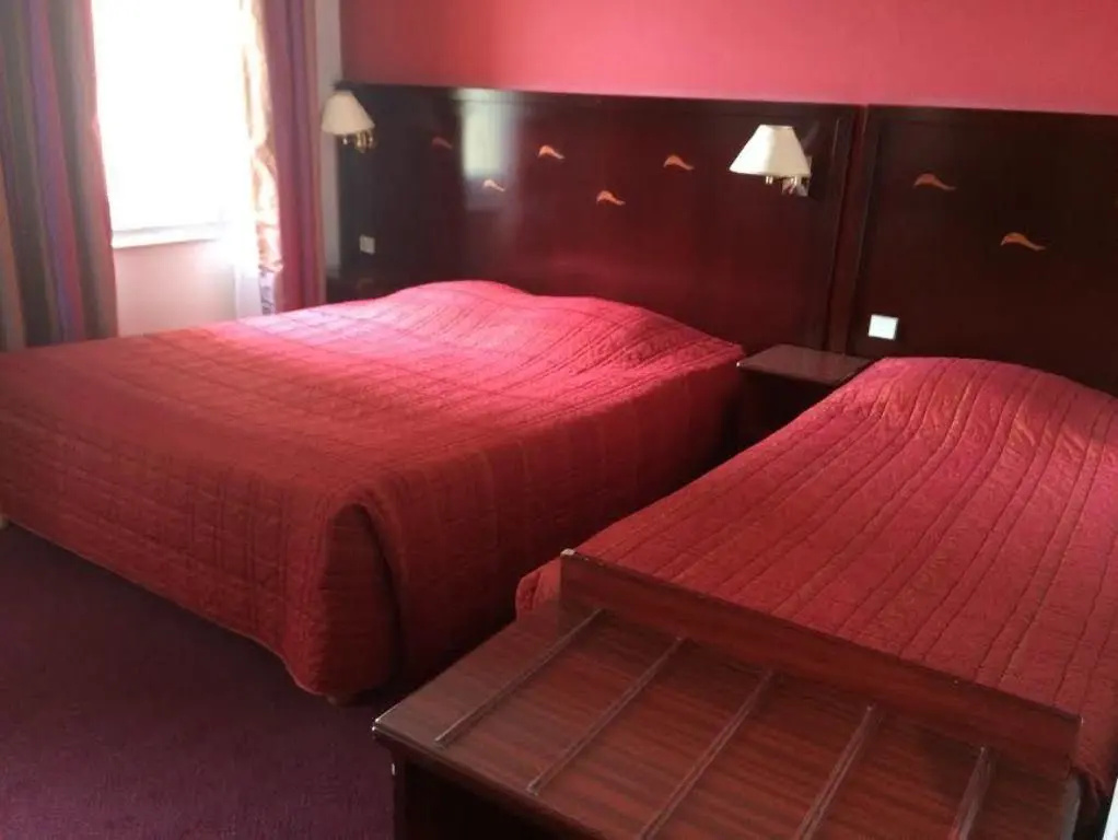 Standard Triple room