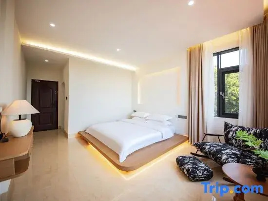 Standard Double room with view (full double bed)