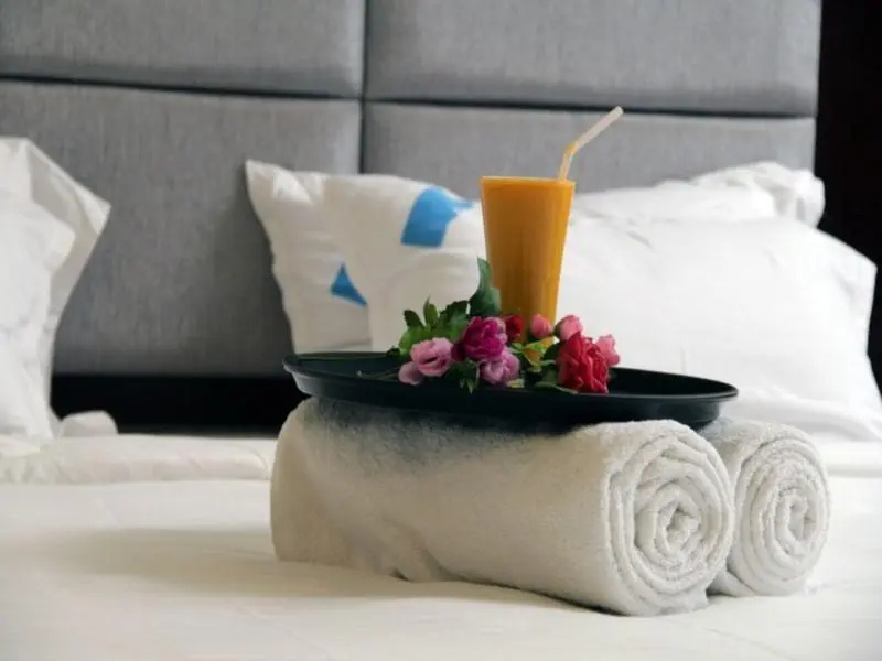 The Sky Court Hotel - Chambres