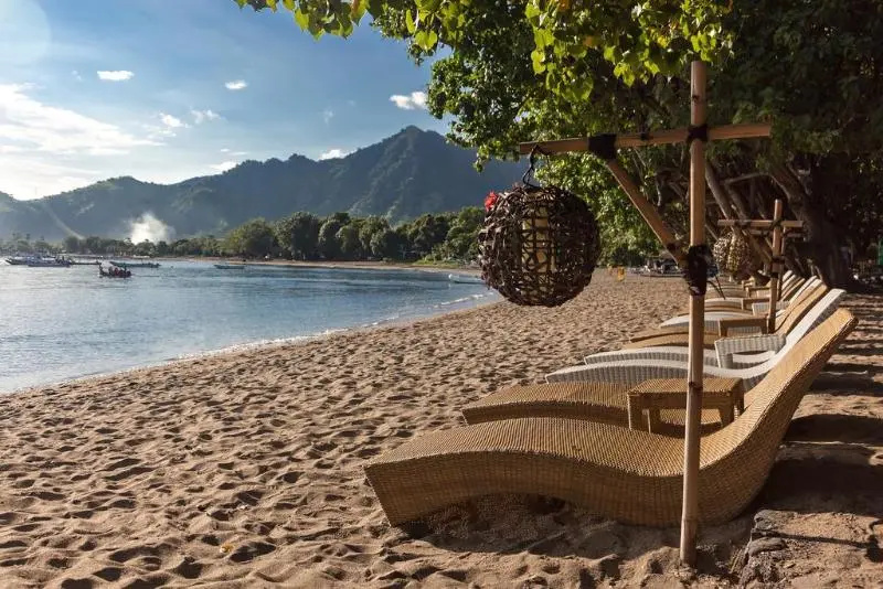 Beach & Waterfront