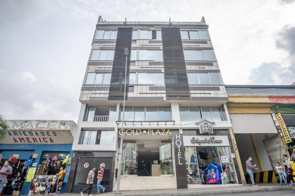 Ayenda 1910 Gold Plaza
