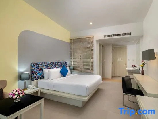 Номер Deluxe с видом на бассейн в The Briza Beach Resort Khaolak
