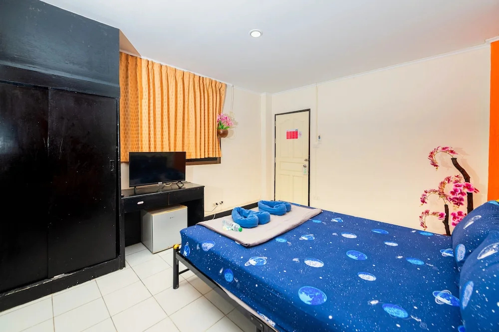 Economy room