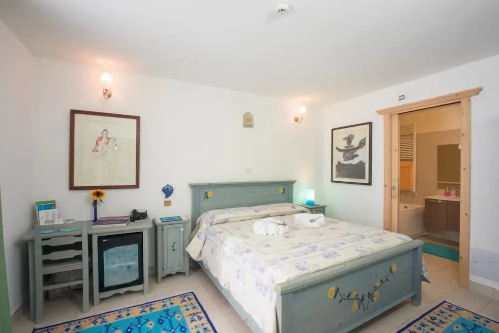Standard Double room with balcony and with mountain view (full double bed)