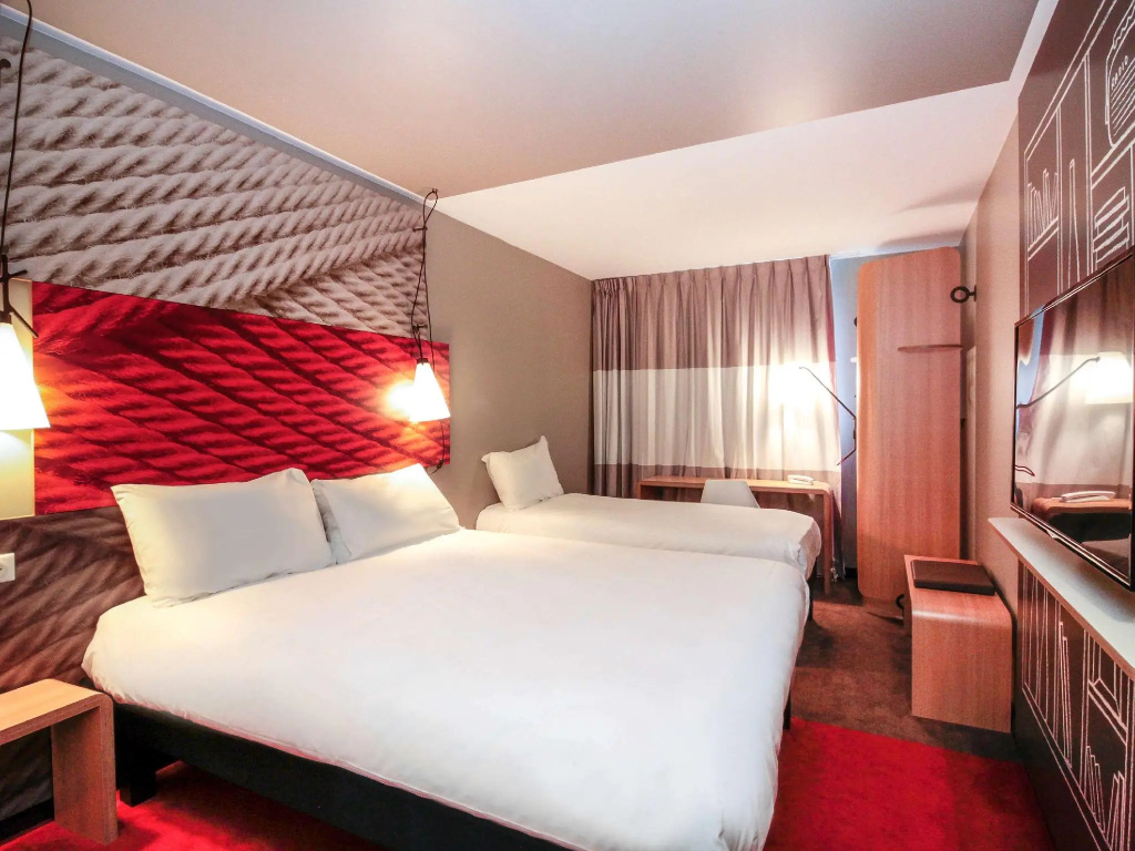 Standard Quintuple room