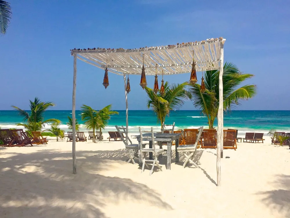 In the Heart of Tulum Town - Général