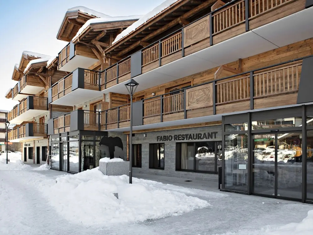 Stylish Apartment in the Center of a Cozy ski Village