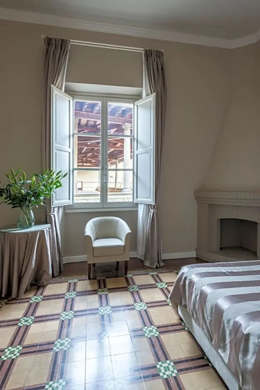 Classic Double room (full double bed)