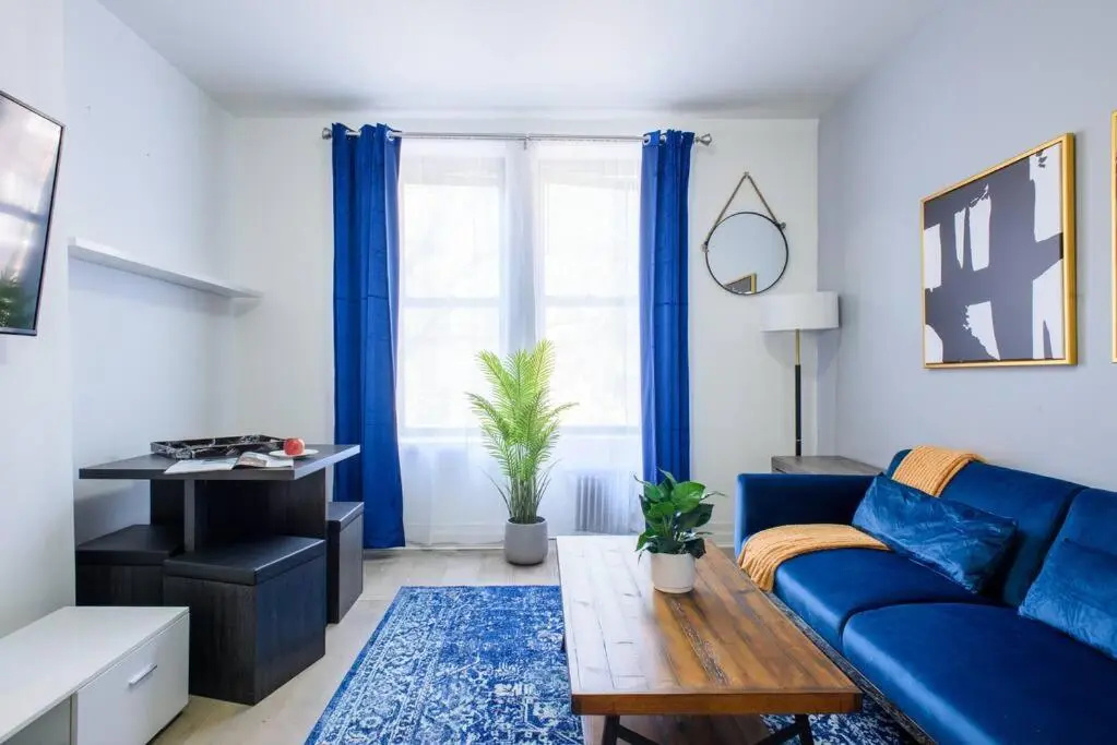 428-2w Newly Furnished 2BR Sleeps 5 Prime Location