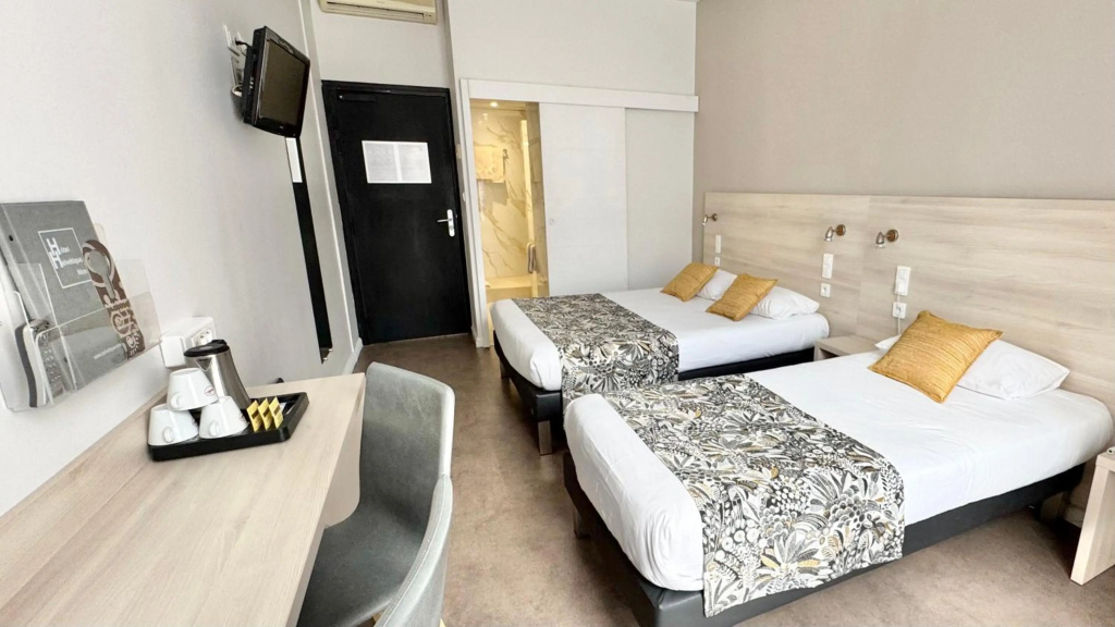 Отель Hôtel Helvétique в Ницце