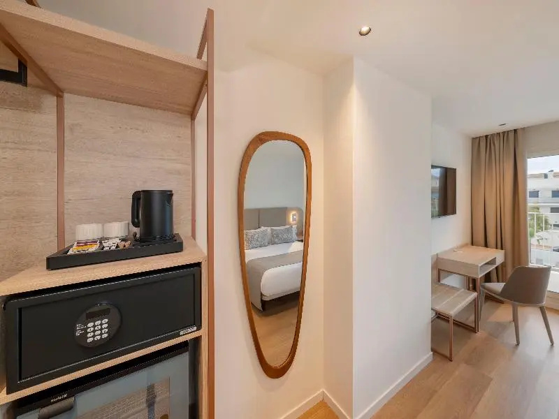 Superior Double room (full double bed)