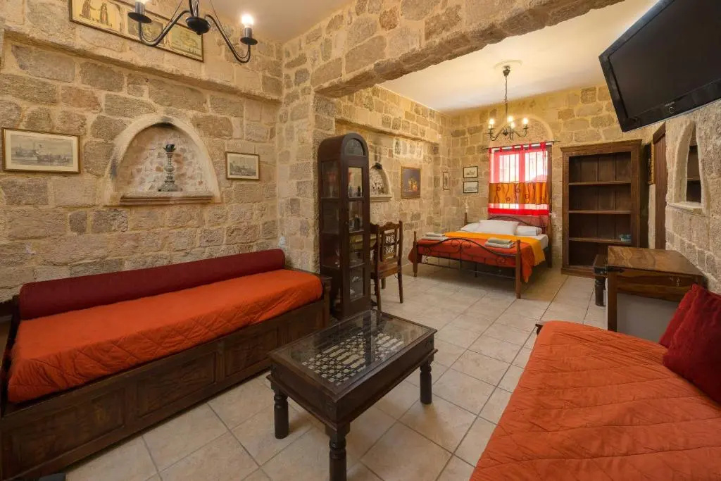 Standard Basement room