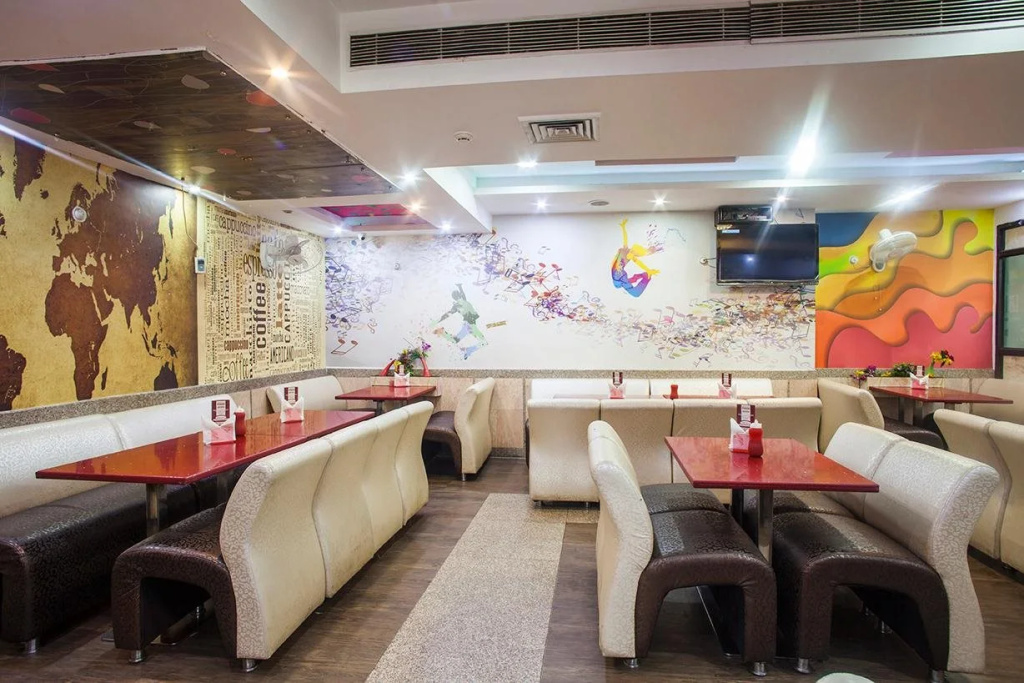 Food & Beverage