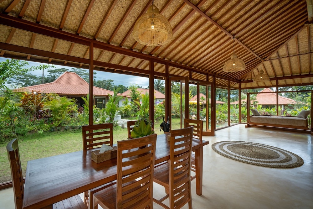 Отель Kampung Uma Dawa Villas and Spa в Убуде