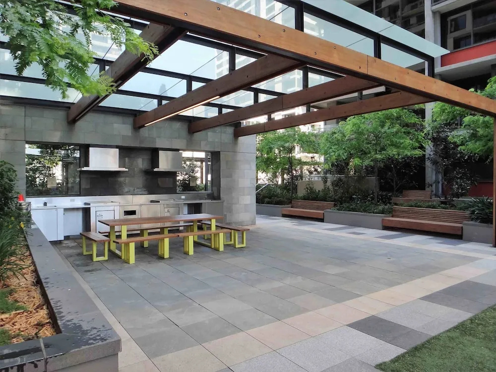 Stunning 2 Bedroom High Floor City View
