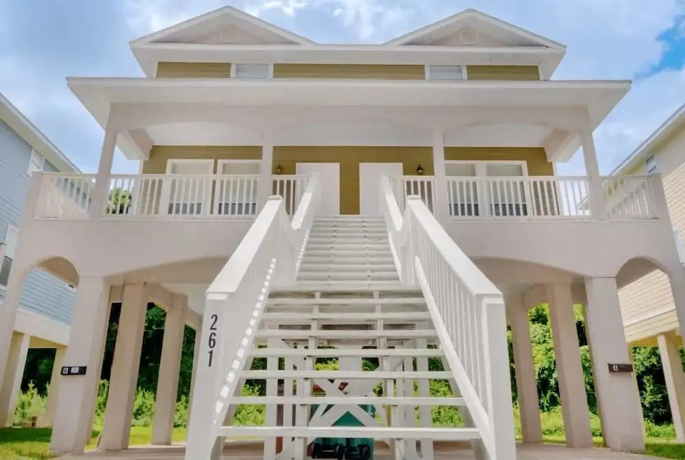Cozy 2 Bed Duplex Just Blocks From Downtown Biloxi!