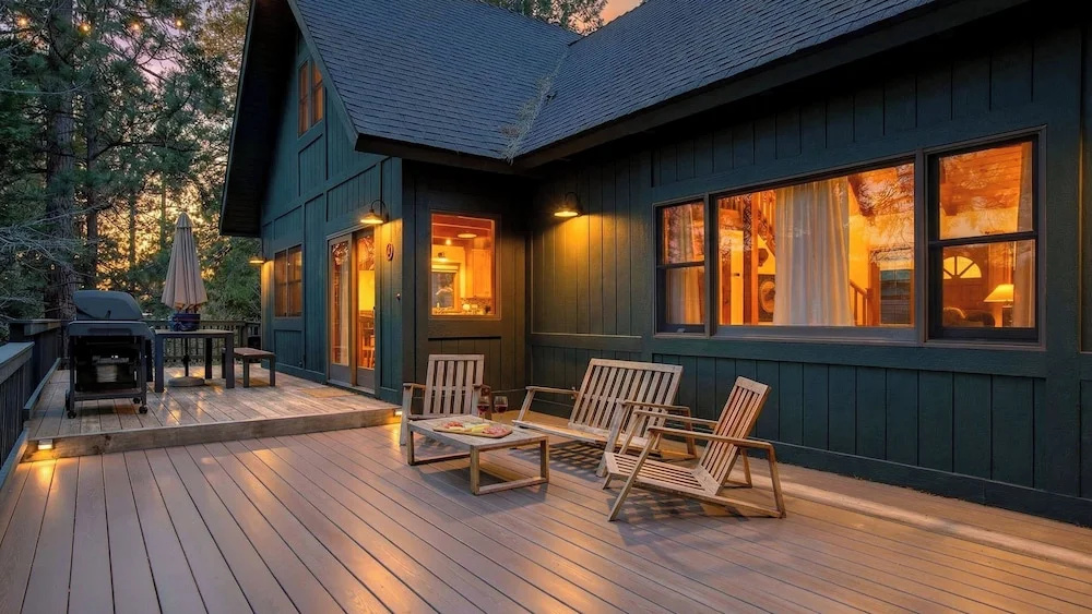 Bernina by Avantstay A-frame Cabin + Game Loft + Fireplace + Deck Near Lake Arrowhead