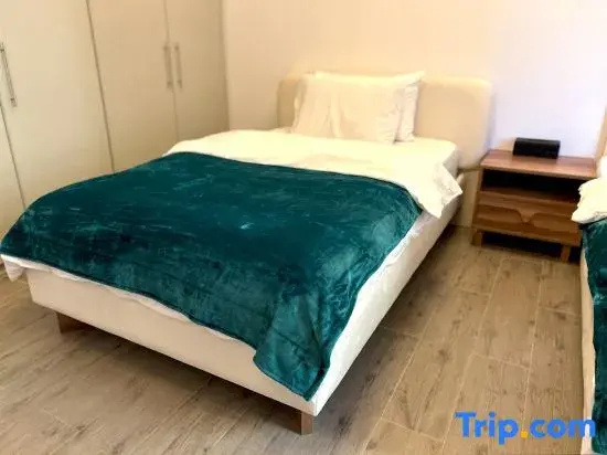 Deluxe Double room with ocean view (full double bed)