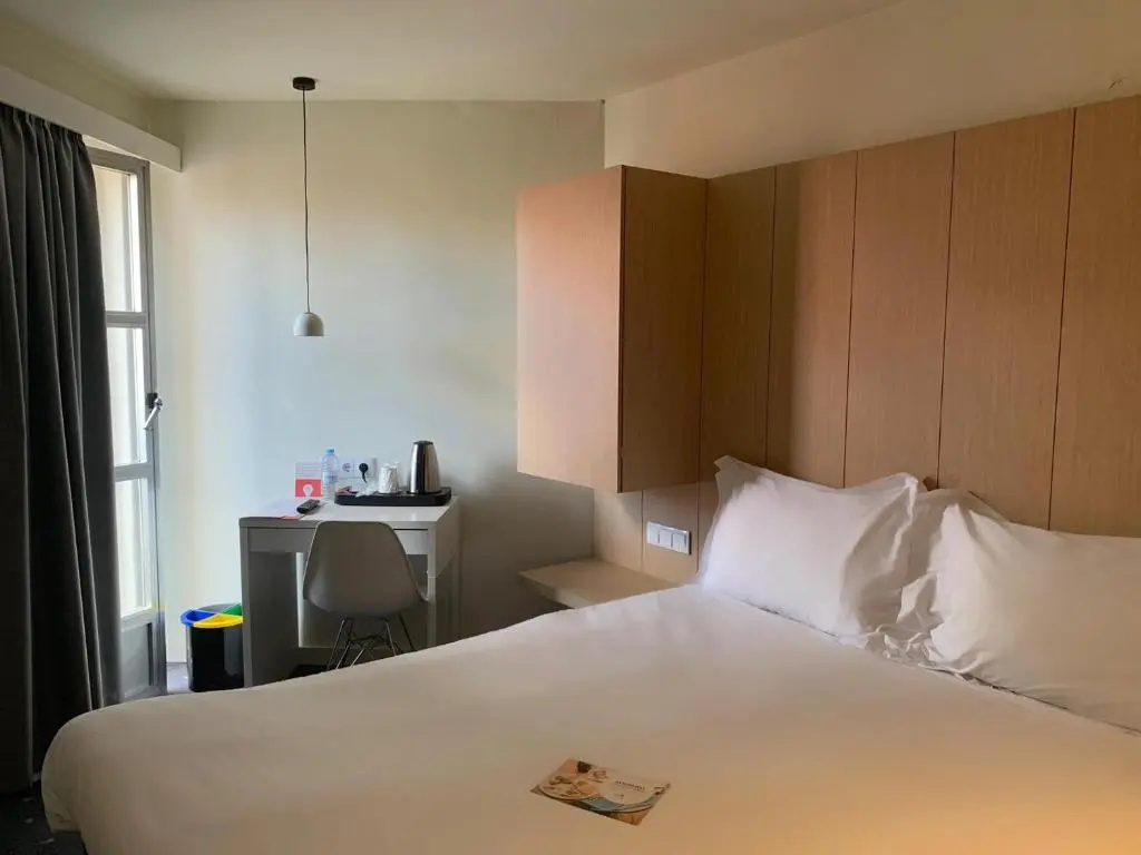 Double room (full double bed)