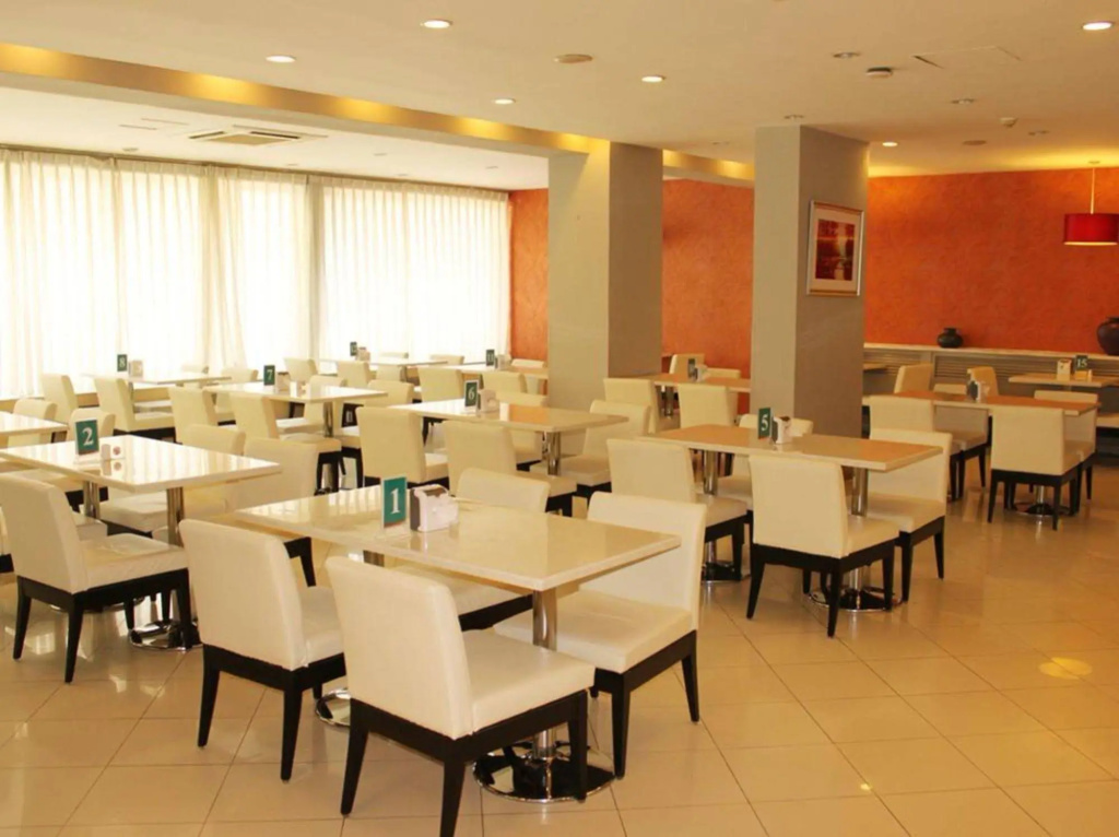 Food & Beverage