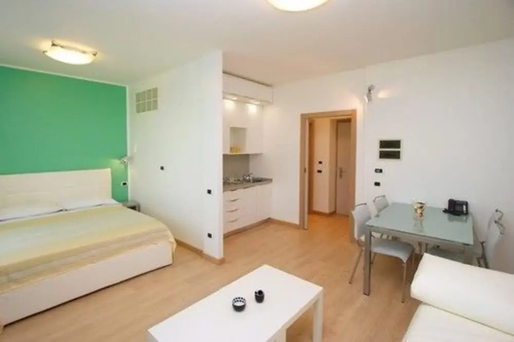 Hotel Roma — 3