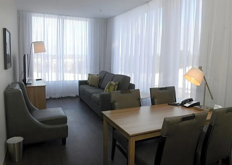 1 Bedroom Double Suite (full double bed)