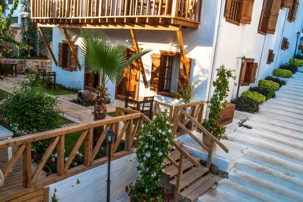 Balcony & Terrace