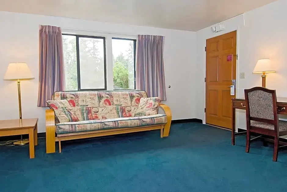 Double Suite (full double bed)