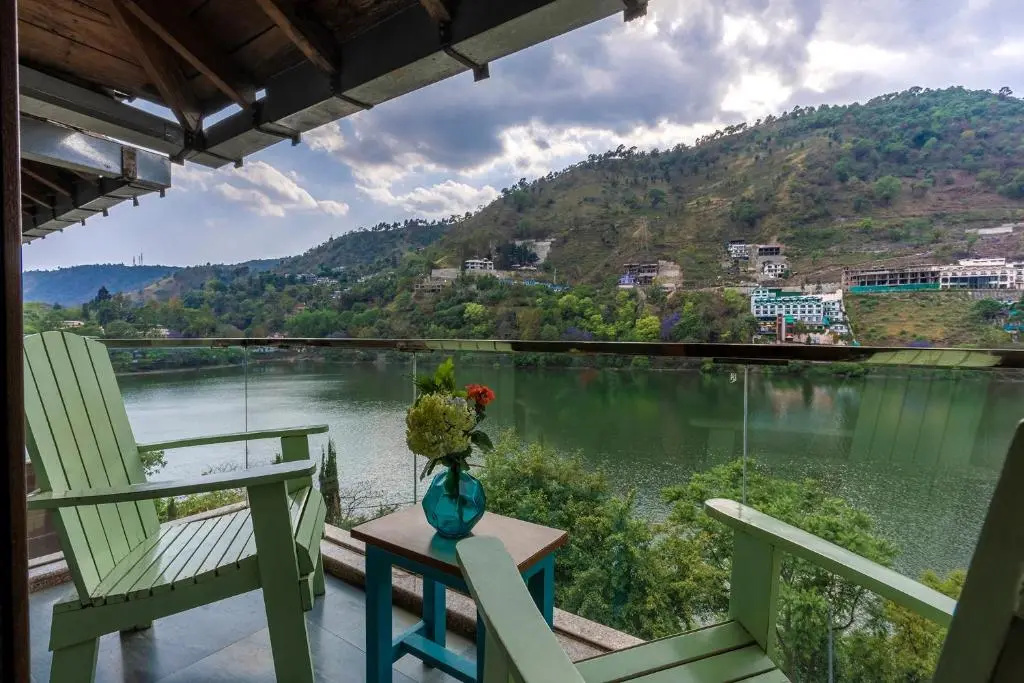 Sojourn By the Lake - Boutique Hotel