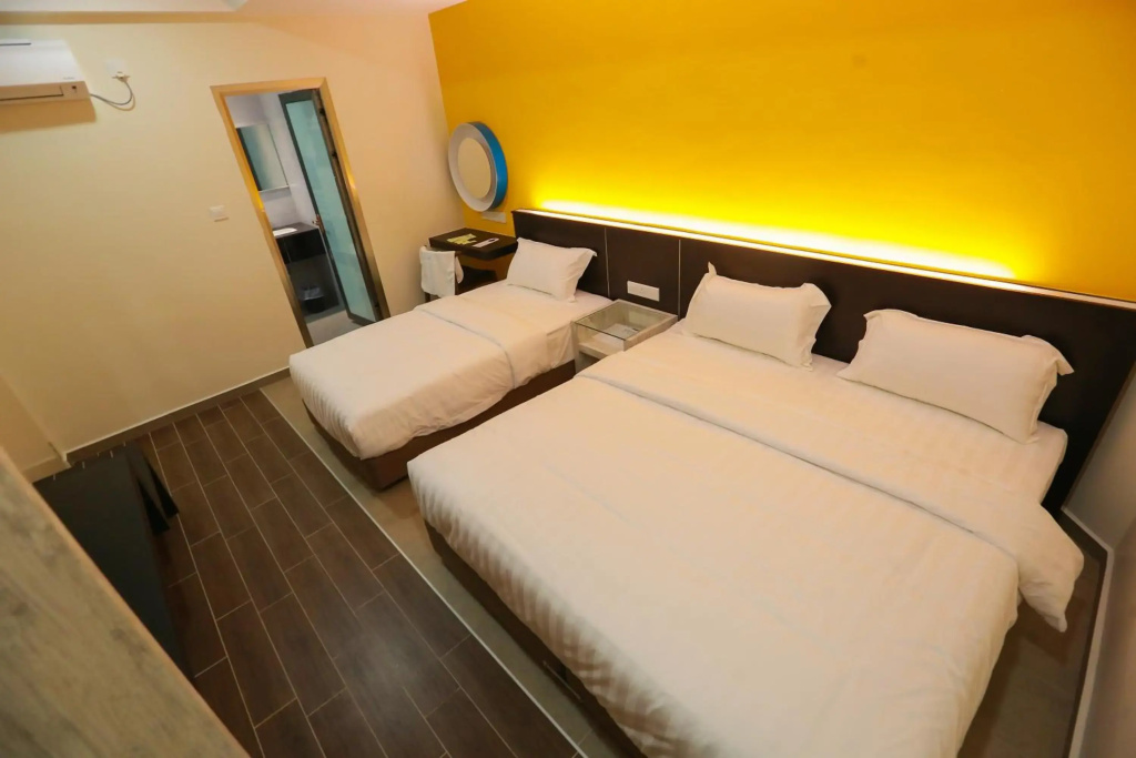 Pantai Regal Hotel - фото 42