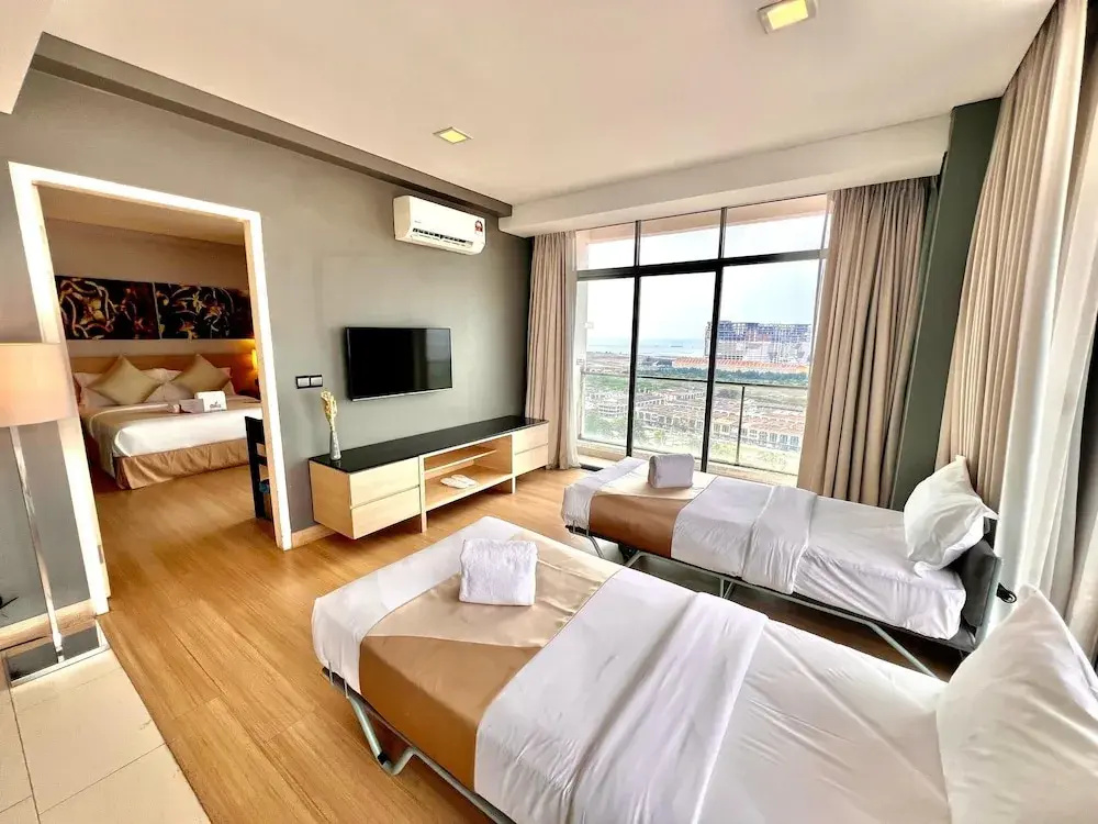 Standard Quadruple Family room with city view
