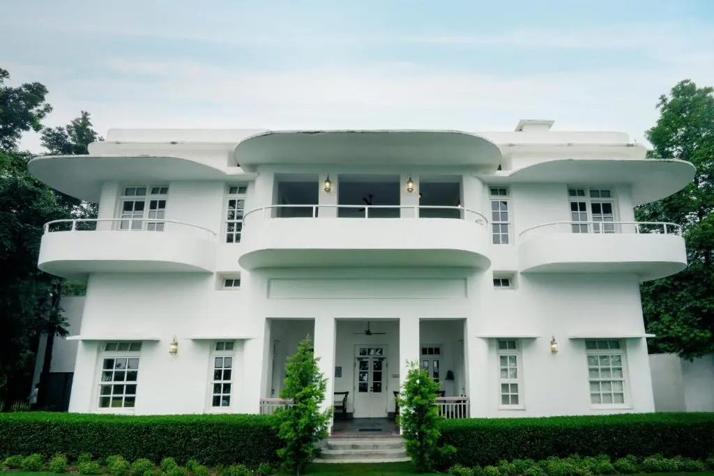 Kinwani House Araiya Anthology
