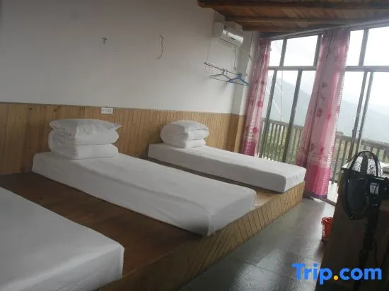 Standard Triple room with balcony and with view