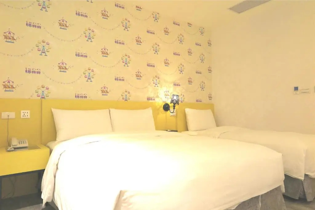 Standard Triple room