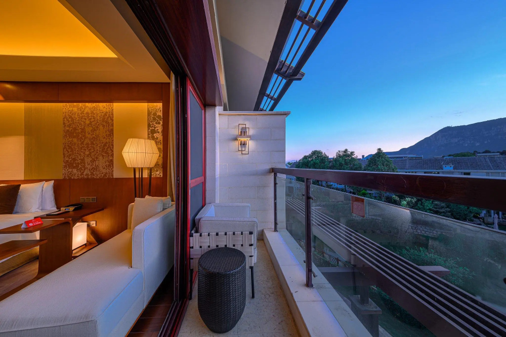 Standard Double room with garden view (full double bed)