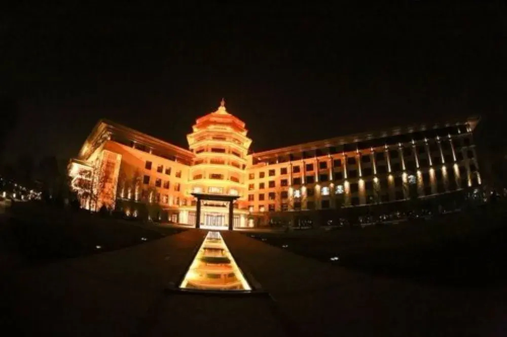 Ovation Seven-Cultivation Hotel